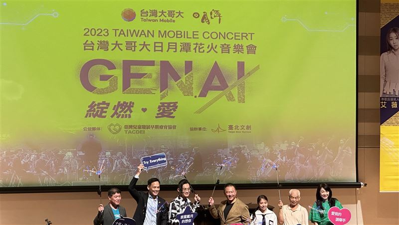 台灣大日月潭花火音樂會！秀AI、煙火更長