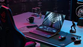 低月付就能體驗全球首款4K雙螢幕電競筆電ROG Zephyrus Duo 16頂級遊戲。（圖／華碩提供）