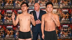 林作（左）比Toyz更早與富商鍾培生（右）比賽「拳上」被揍到滿場跑。（圖／大會提供）