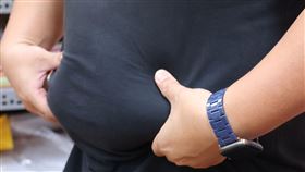 40多歲男，身體半邊麻痺輕微腦中風，體檢紅字，三酸甘油脂過高(圖／大甲李綜合醫院提供)