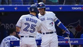 ▲「春天哥」史普林格的棒子被隊友的悄悄話喚醒了。（圖／美聯社／達志影像）