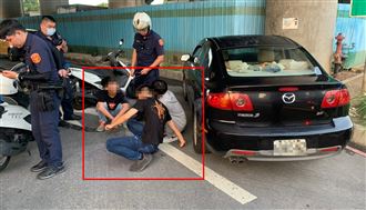 獨／無照兒偷開車肇逃　警速逮父怒告竊盜
