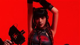 KIRE凱爾與木木（林葦妮）發行全新單曲〈whatnot〉。（圖／華研國際提供）