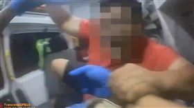 中和,新北,騎車,自摔,毒駕,救護車,暴打,救護員