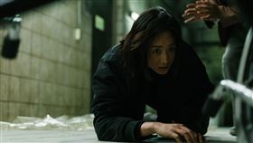 張鈞甯在《查無此心》和大魔王對打。（圖／華映娛樂提供）