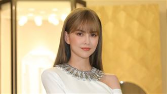 昆凌震驚周董演唱會出意外　心疼搭機探視