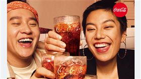 foodpanda創造消費者使用時機，將「用餐就是要搭可口可樂」的印象深植用戶心中。（圖／翻攝自foodpanda粉專）