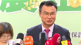 陳吉仲今受訪表示，明日後回中興教書，「是我最喜歡的工作」，並喊話會持續捍衛農漁民權益。（圖／翻攝畫面）