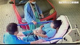 四寶等不及了！南投勇母直接車上誕下女兒（圖／翻攝畫面）