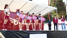▲樂天女孩菲菲、李多慧、林襄、李昀受邀到日職樂天金鷲演出。（圖／樂天桃猿球團提供）