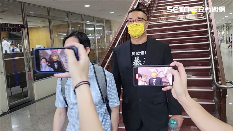 朱學恒強制猥褻罪起訴！2度強吻女市議員