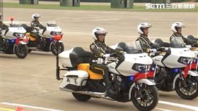 陸軍湖口營區開放，21日實施全兵力預演，出動空軍幻象2000戰機衝場、憲兵快反連重型機車表演、陸航空中分列式、阿帕契戰力展示、地空整體作戰、戰技操演等活動，AH-64阿帕契直升機「虎斑鯊嘴」彩繪後升空。