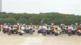 陸軍湖口營區開放，21日實施全兵力預演，出動空軍幻象2000戰機衝場、憲兵快反連重型機車表演、陸航空中分列式、阿帕契戰力展示、地空整體作戰、戰技操演等活動，AH-64阿帕契直升機「虎斑鯊嘴」彩繪後升空。