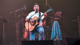 施孝榮舉辦<俠骨柔情>個人演唱會。（圖／上行詩音樂提供）