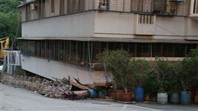 大直民宅倒塌工地填平工程現場（圖／記者邱榮吉攝）