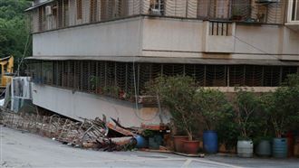 大直民宅又下陷　吳沛憶轟北市府打假球