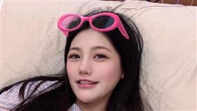 陳葳曬出挺肚畫面。（圖／翻攝自IG）