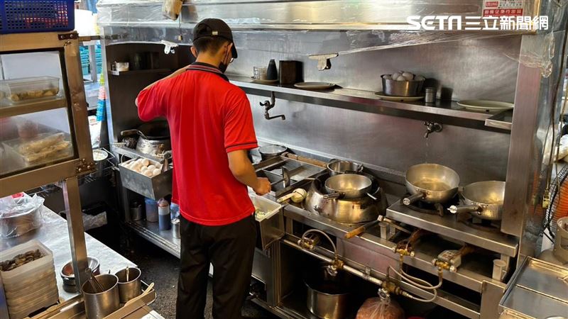 恐怖冰店後⋯高雄情侶吃滑蛋蝦仁吃到中毒