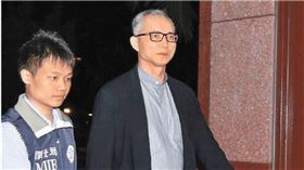 朱國榮7日依規定向派出所報到後，隨即火速前往台南潛逃出境。(圖／翻攝畫面)