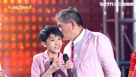 澎恰恰提到自己是鄧品硯的鐵粉，每天都會聽鄧品硯的歌聲來放鬆心情！（圖／超級夜總會提供）