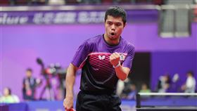 杭州亞運桌球男團  莊智淵領軍上陣（1）杭州亞運桌球項目22日開賽，台灣桌球男團分組賽第2場賽事迎戰哈薩克，「7朝元老」莊智淵（圖）領軍上陣，搶下首局勝利。中央社記者裴禛攝  112年9月22日