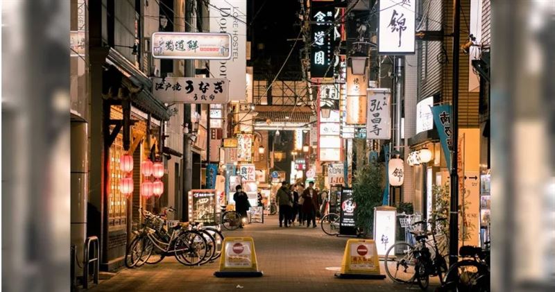 姐妹淘遊日每晚8時前回飯店被放生還碎念