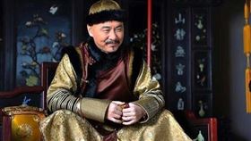 雍正生性多疑，設立「密摺制度」。（圖／翻攝自《甄嬛傳）劇照》