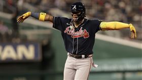 ▲亞古納（Ronald Acuna Jr.）聯盟首位單季達成「40轟、60盜」。（圖／翻攝自勇士推特）