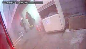 明揚,屏東,工廠,爆炸,消防員（翻攝畫面）