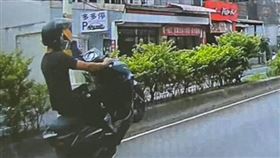 翹孤輪依法最重可處3萬6仟元罰鍰。圖：讀者提供