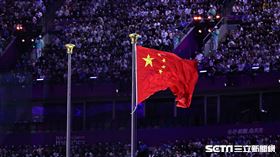 ▲杭州亞運開幕式，會場升起中國國旗。（圖／記者劉彥池攝影）