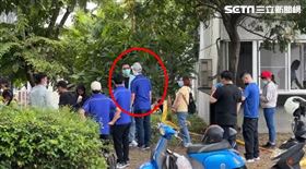 明揚爆炸第3天…50員工自願助清掃！他頭包紗布回傷心地幫忙
（圖／翻攝畫面）