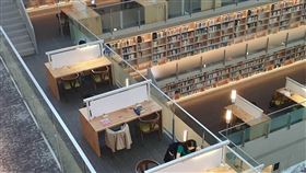 國立政治大學圖書館（圖／翻攝自國立政治大學圖書館臉書）