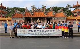 外賓走訪客家信仰中心褒忠義民廟　欣賞方口獅精彩演出（業配勿用）