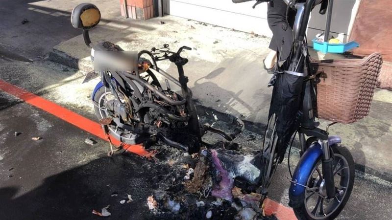 婦到髮廊做造型　電動自行車竟燒成骨架