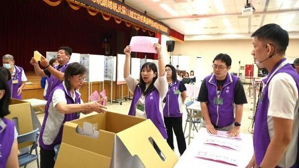 北市邀上百市民「模擬投票」演練突發狀況