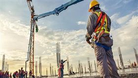 內政部研擬放寬外籍移工提案 務實解決營造業缺工問題並同時兼顧工地職業安全（圖／資料照）