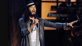 羅素布蘭德,美聯社