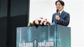 周玉蔻說，台積電3奈米廠量產發威，關鍵人物就是身兼民進黨主席的副總統賴清德。（圖／翻攝自賴清德臉書）