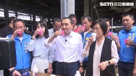 ▲參觀酪農牧場及發布「老農津貼 侯友宜來改變」