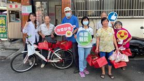 部桃社工中秋節前夕送暖　關懷弱勢、獨老（圖／部桃提供）