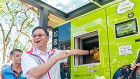 桃環局試辦智慧垃圾桶　回收廢棄物享現金回饋，張善政（圖／市府提供）