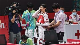 ▲杭州亞運跆拳道，林唯均不敵對手拿下銀牌，賽後落淚。（圖／記者劉彥池攝影）