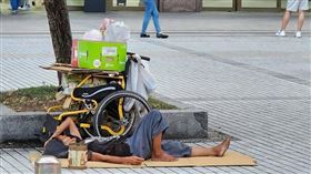 行乞老婦,遊民,有房產,中山區,名下有房,空屋,乞討,維生,便當,詐騙集團,人頭,支付命令,李巾幞