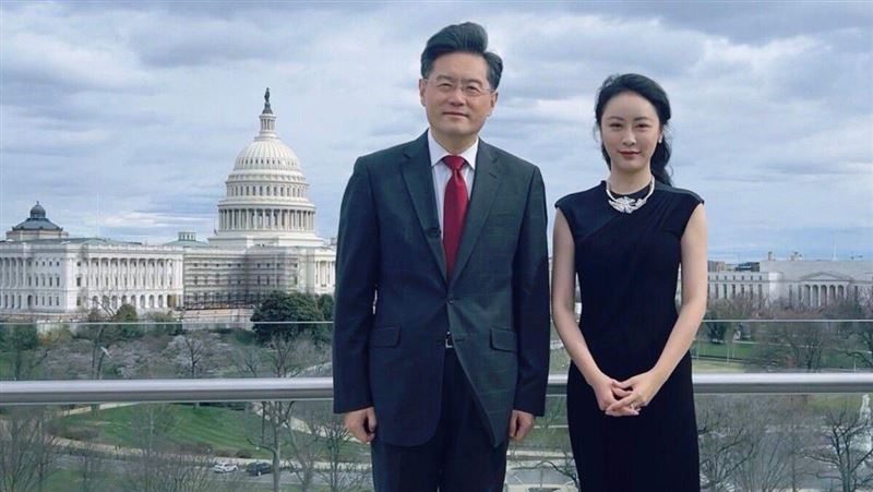傳與秦剛不倫　鳳凰衛視主持人爆代孕生子