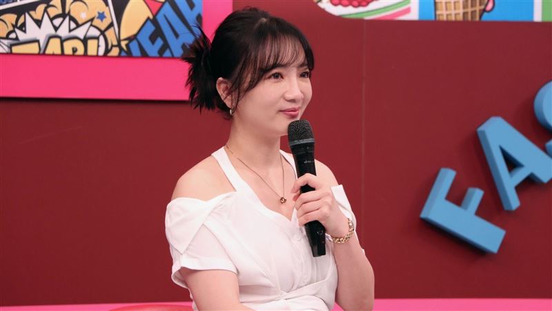 玉兔餵母乳睡著　驚見兒子被肩帶繞頸大哭