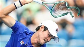 權純雨亞運怒砸球拍,