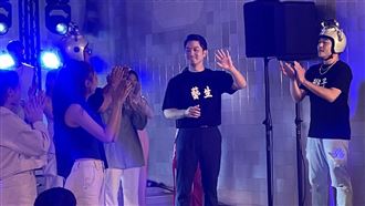 化身「山道猴子」演舞台劇！蔣萬安秀舞技