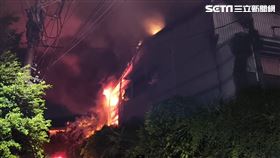 鐵皮,火警,火勢,新北,鐵皮工廠,爆炸（圖／翻攝畫面）