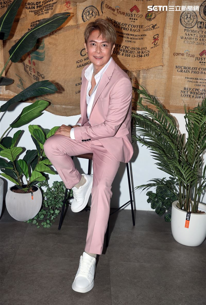 王燦三立新聞網專訪。（圖/記者邱榮吉攝影）